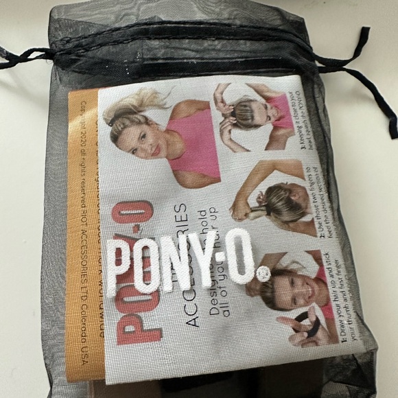 Stylish Head Accessory Collection - Picture 4 of 16